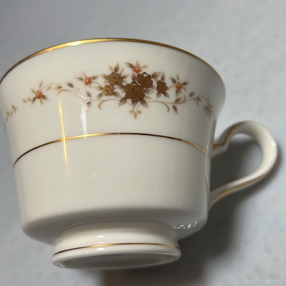 Vintage Noritake Ivory China Suffolk Coffee/Tea Cups Japan Set 5 - Picture 5 of 8